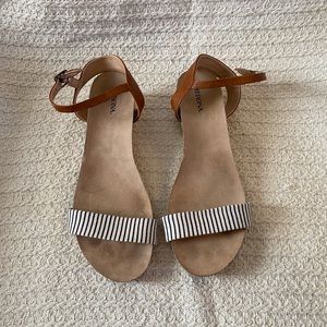 Merona Low Wedge Blue/Cream Stripe Shoe 8 1/2